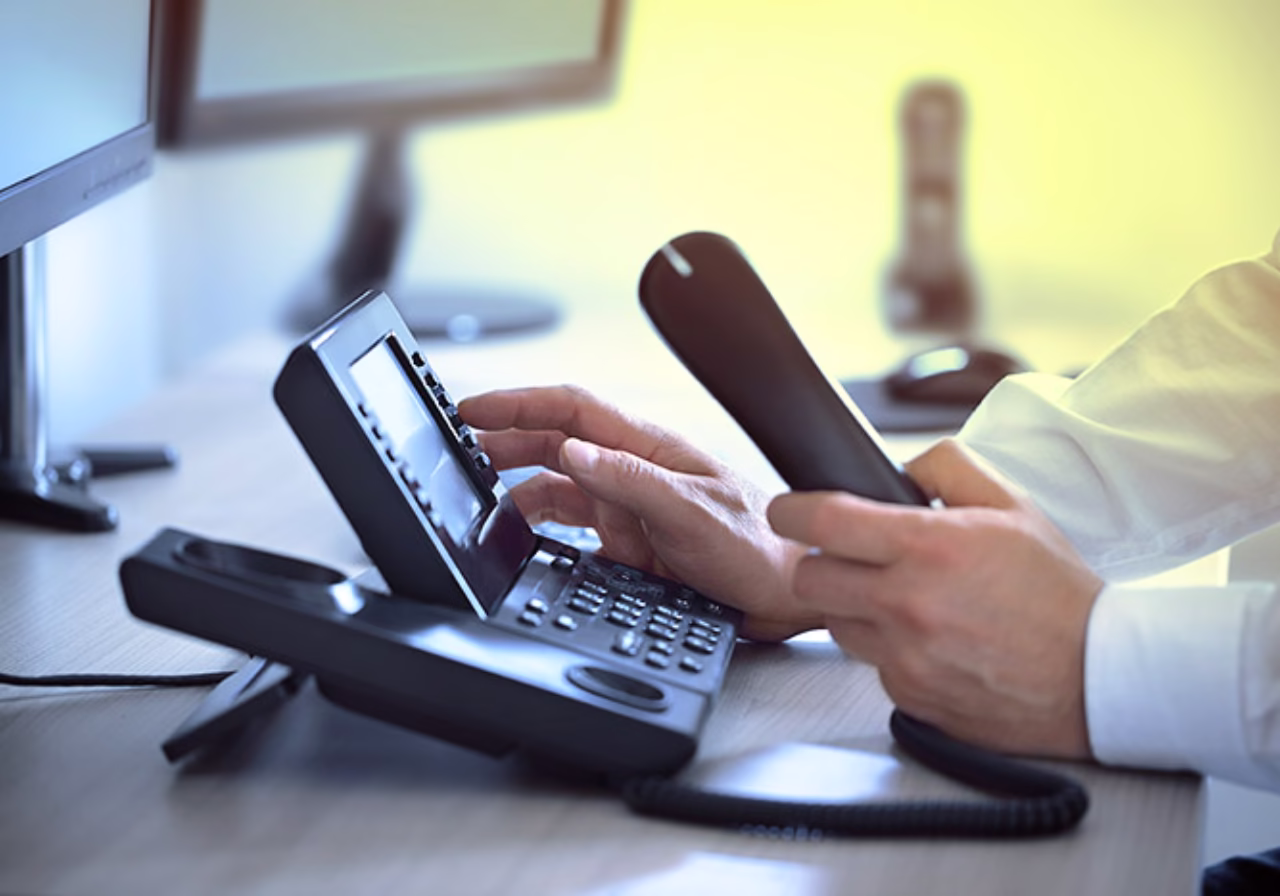 VoIP benefits for law firms: scaling operations and boosting team collaboration.